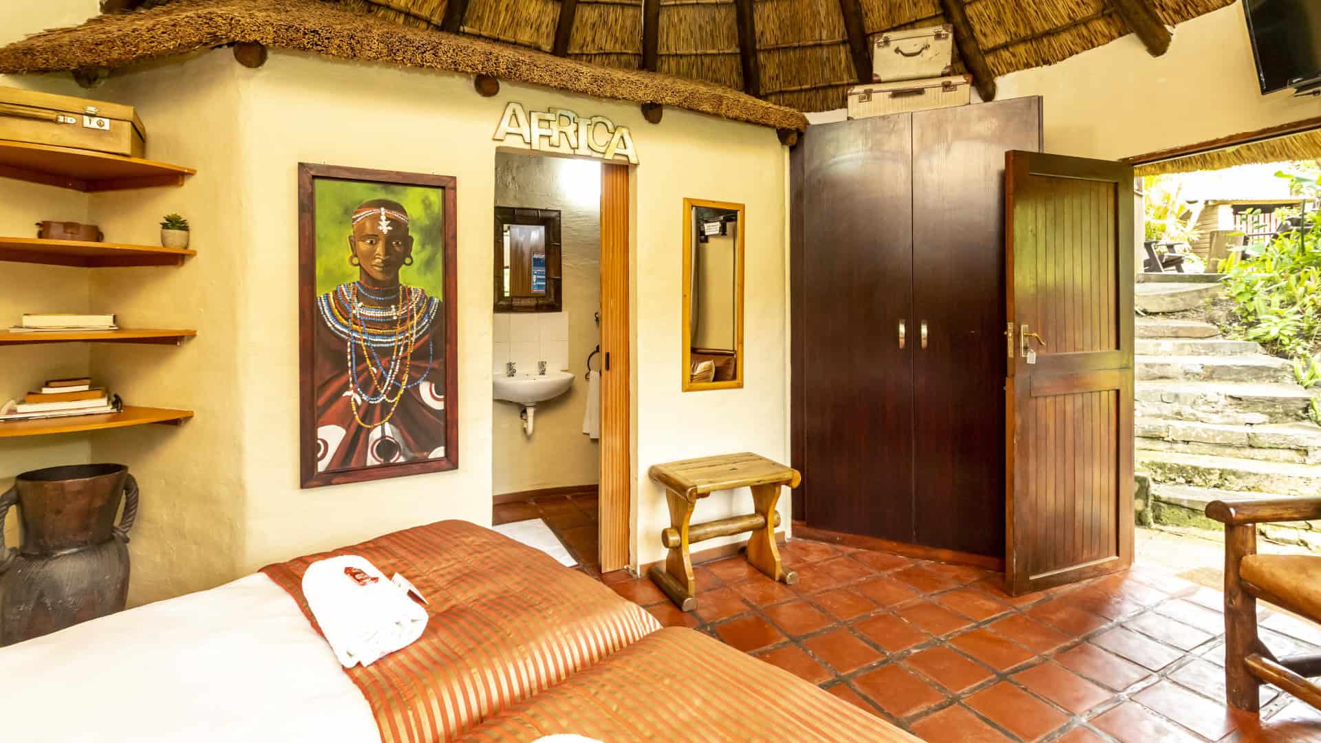 fish eagle manor room amber